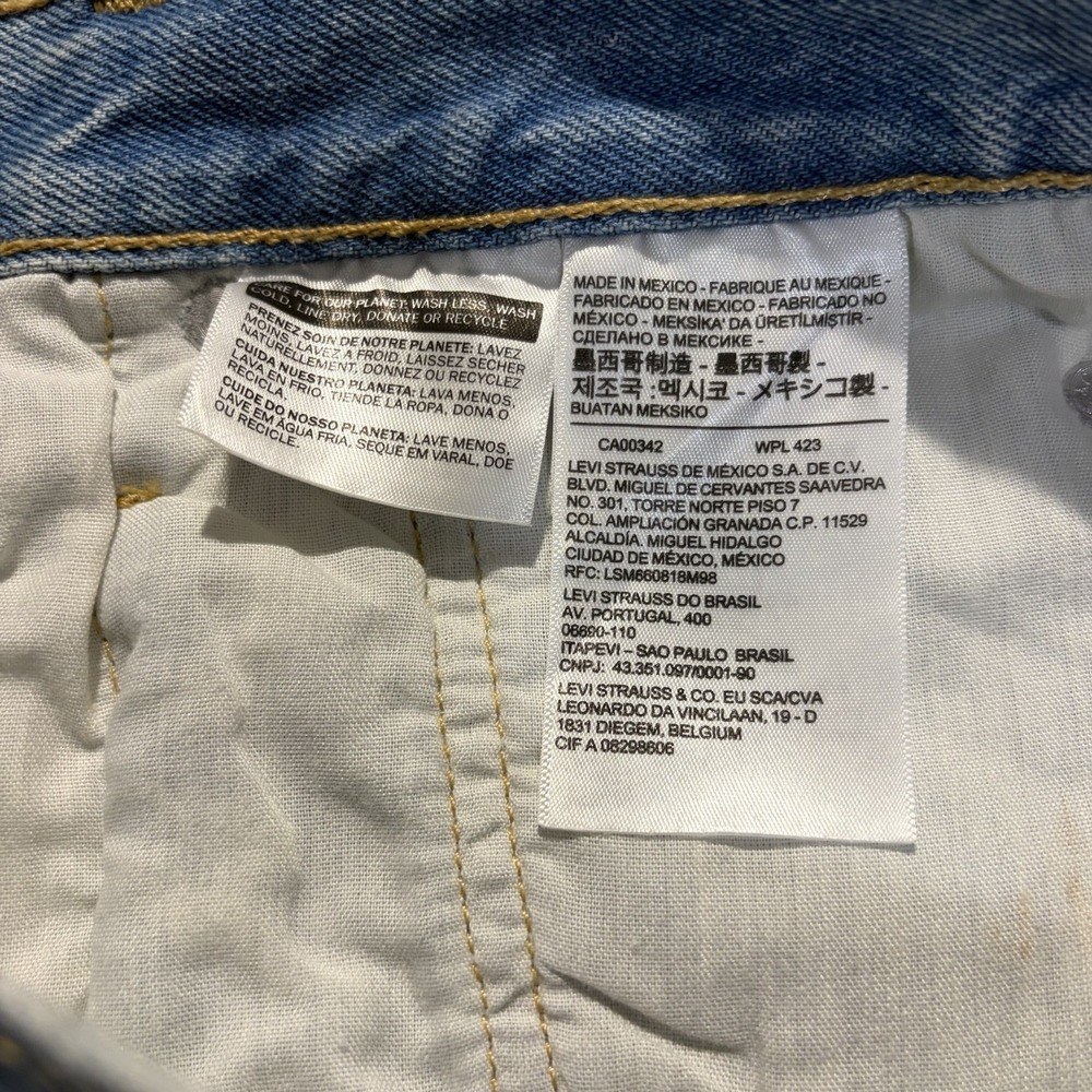 Levi's 501 Denim Shorts Button Fly Distressed Ripped Women's 30 W30 NWT New - Picture 9 of 12